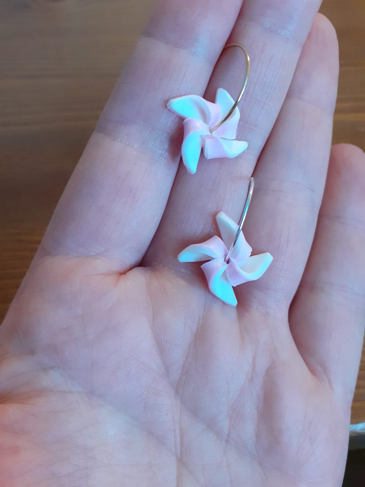 Windrad-Ohrringe (4 Ecken) – handgefertigt aus Fimo